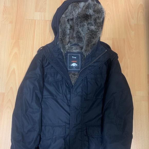 Aritzia Tna Niseko Parka BLACK Size MED - Picture 1 of 6
